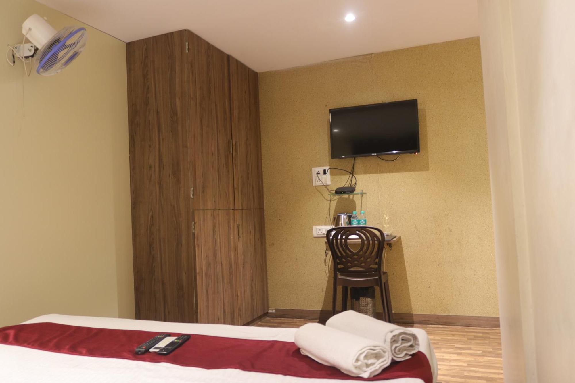 Hotel Pub Street Inn Navi Mumbai Eksteriør bilde