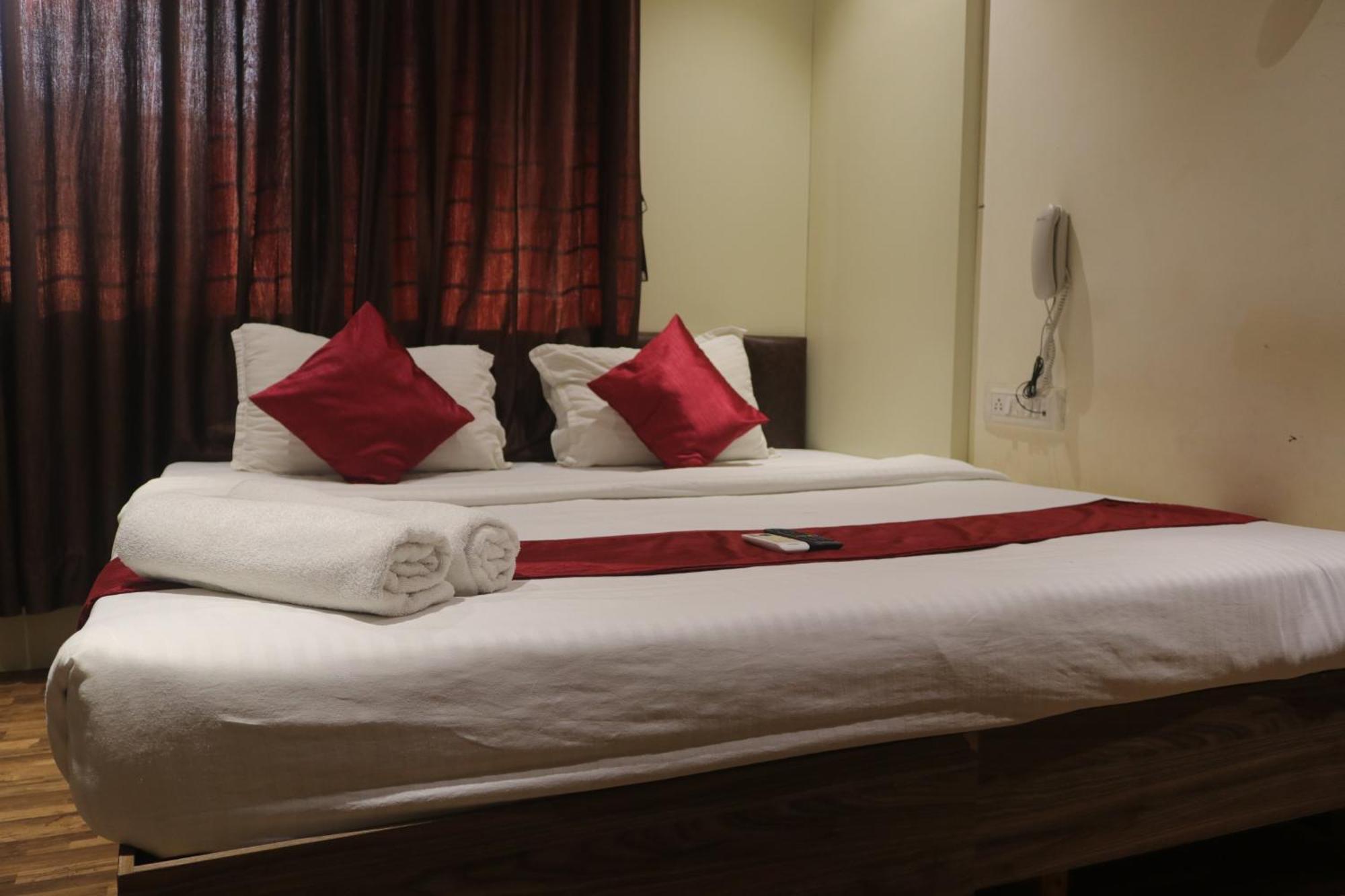 Hotel Pub Street Inn Navi Mumbai Eksteriør bilde